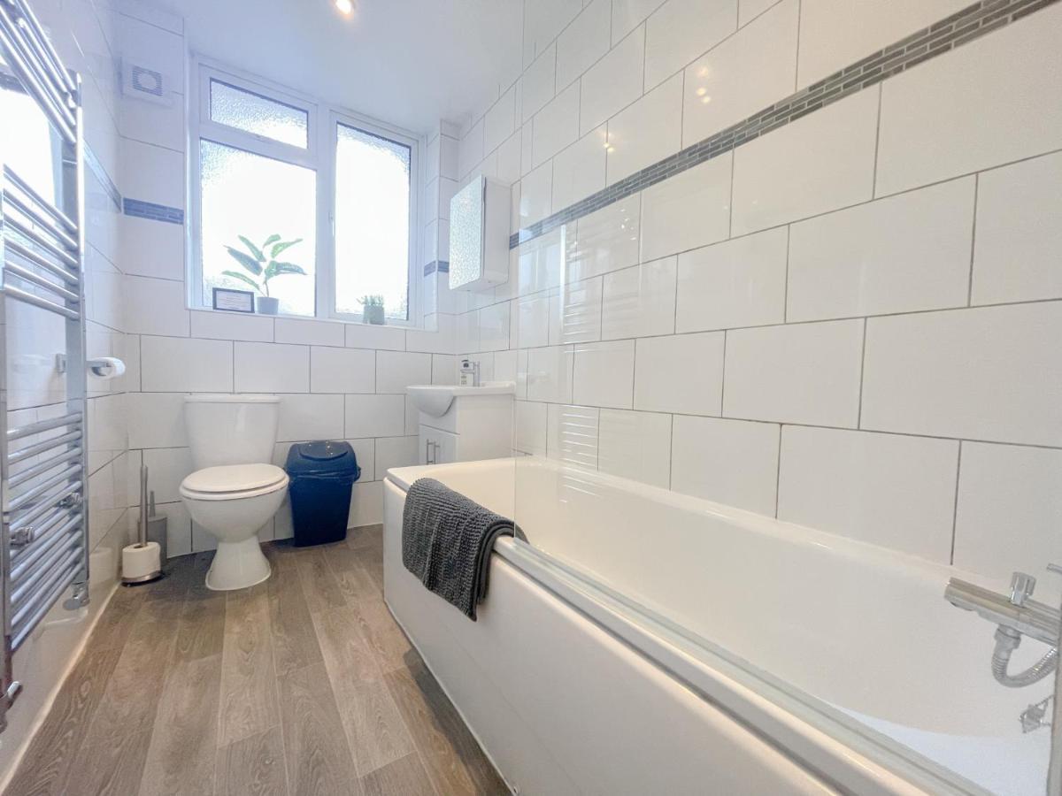 Large 3 Bedroom & 2 Bath - Ground Floor With Parking Bournemouth Zewnętrze zdjęcie